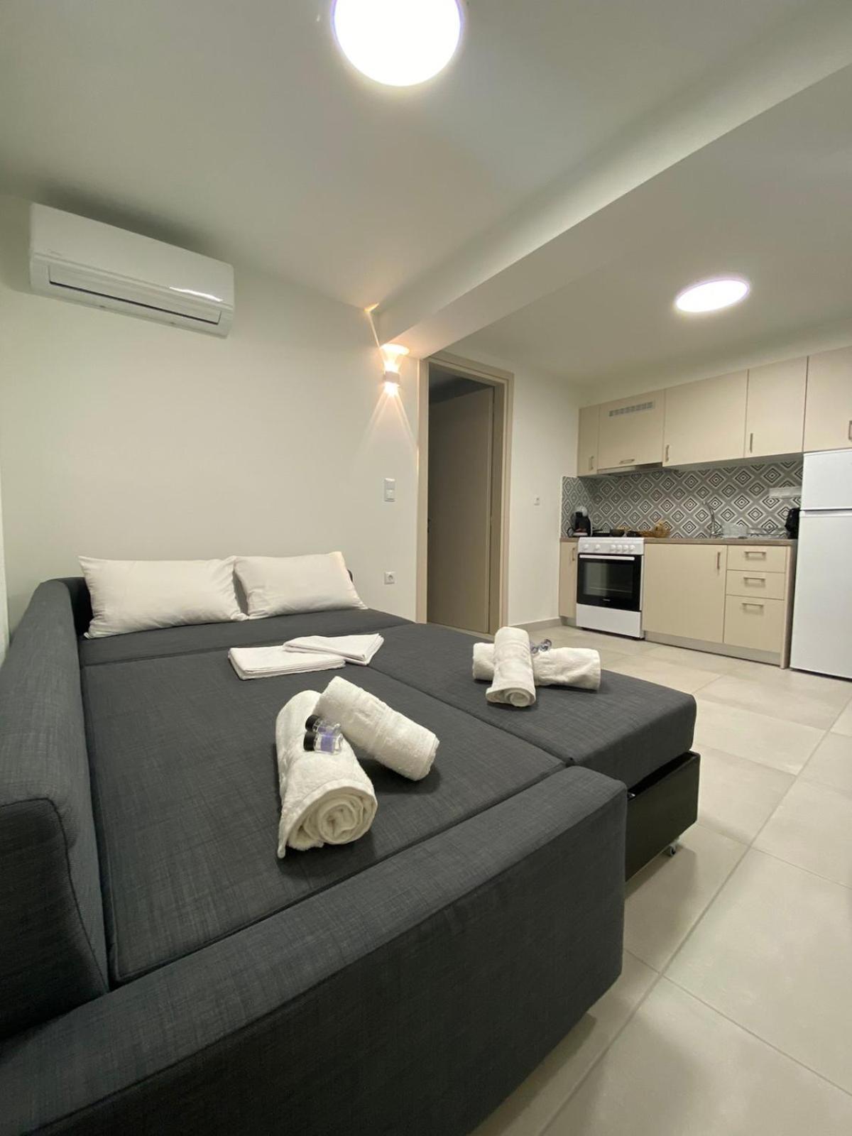 G&K House Garden Apartment Messini Room photo